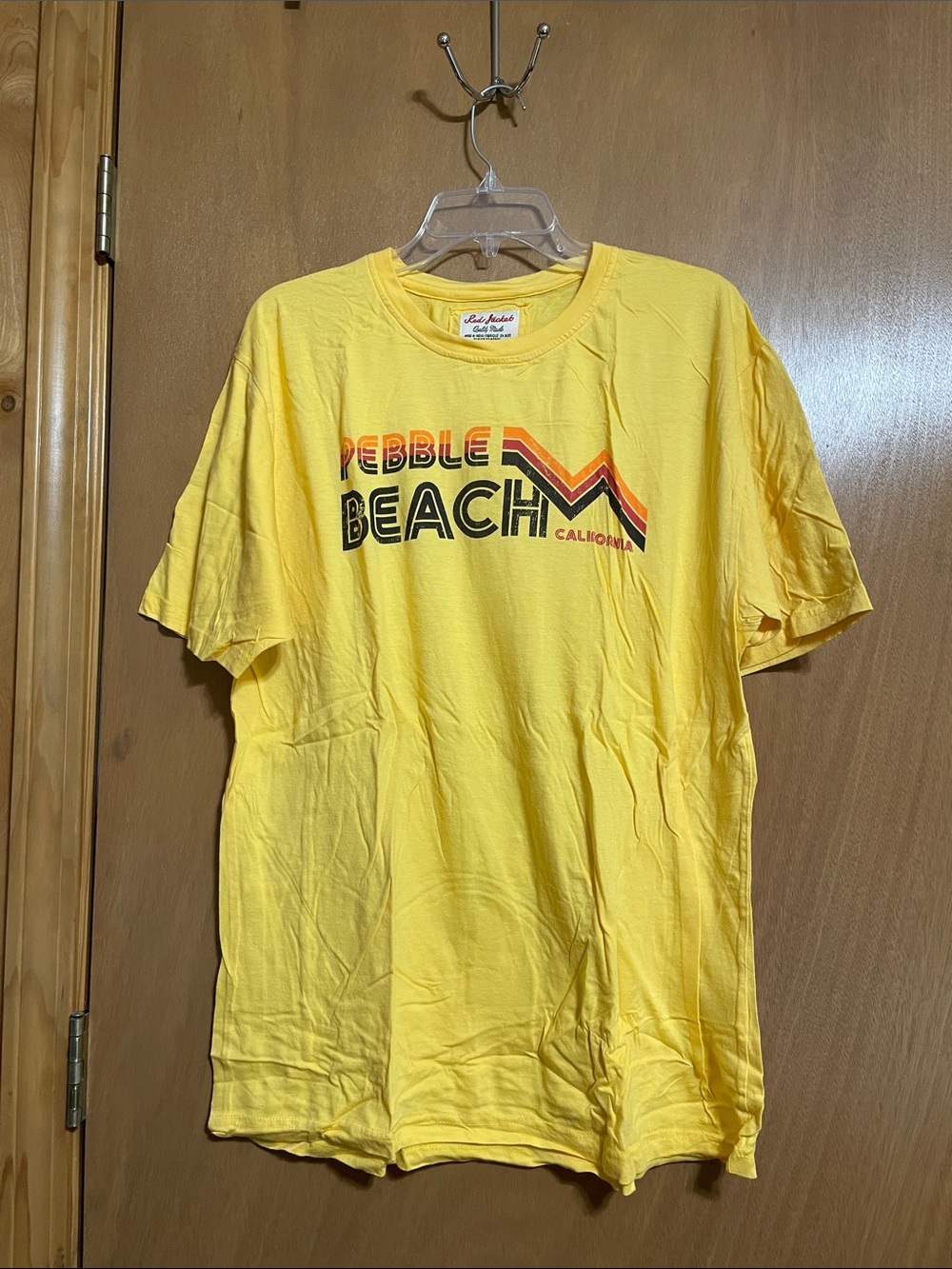 Red Jacket Yellow Pebble Beach Graphic Short Sleeve Tee
